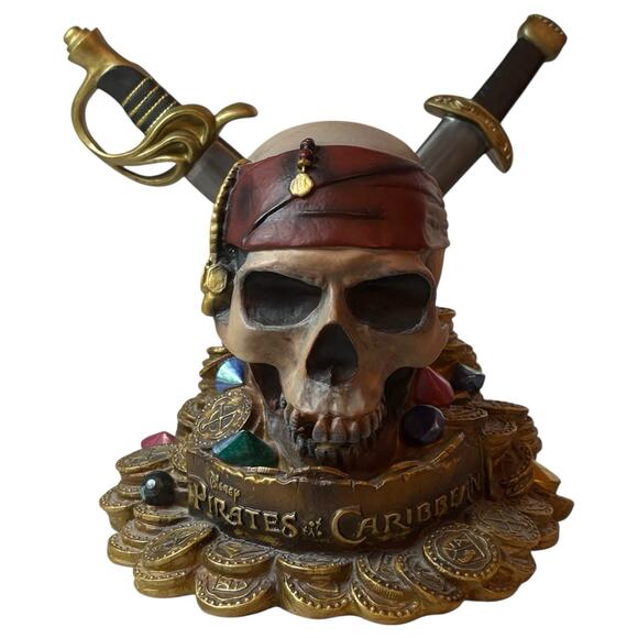 Pirates of the Caribbean Disney Store Plastic Coin Bank Skull Treasure with Plug - Picture 1 of 16